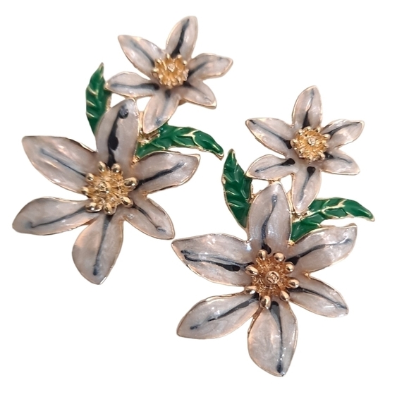 Gold Flower statement Earrings Ivory white Boho Floral Stud dangle new 💖2/$30 - Picture 4 of 9